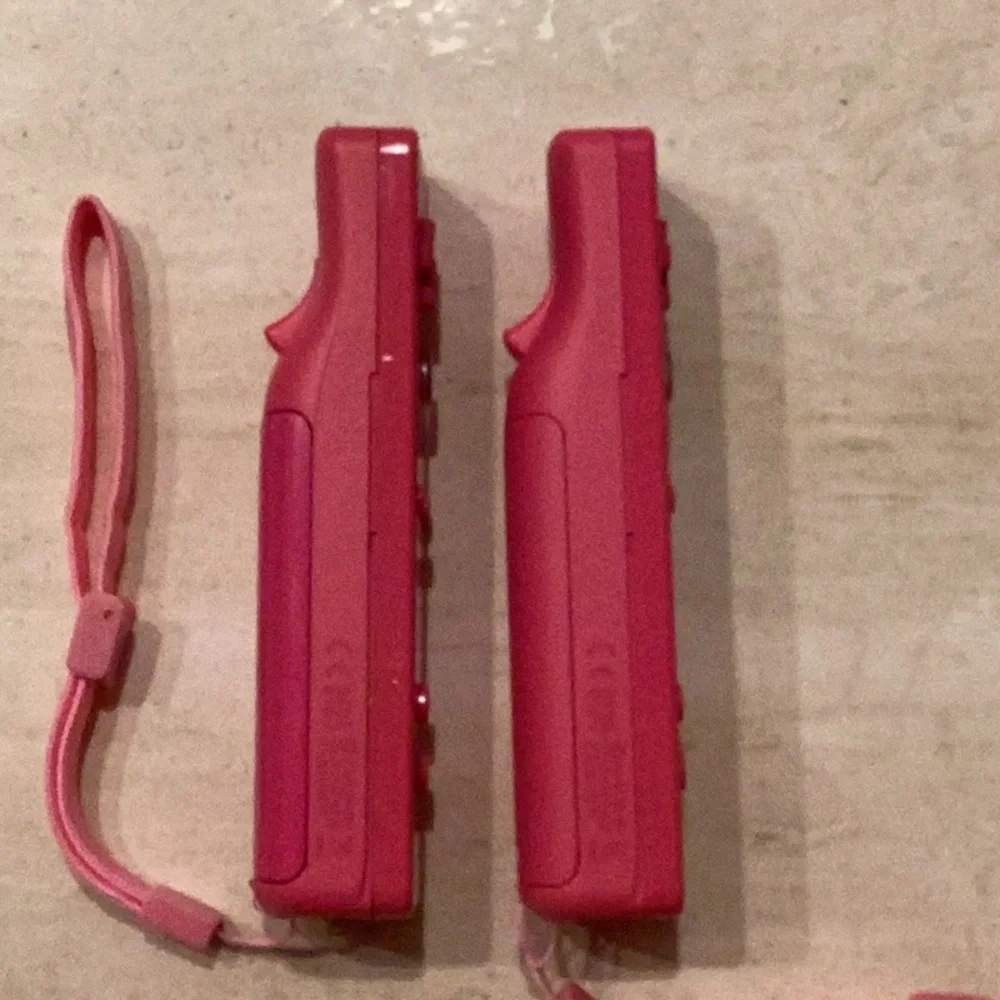 Nintendo Wii Remotes Controller OEM Lot Of 2 Pink Remote Authentic